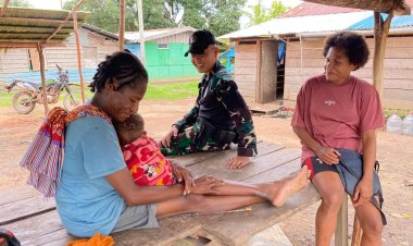 Tembus Perbatasan, Satgas Yonif 143/TWEJ Gelar Komsos dan Layanan Kesehatan Keliling untuk Warga Kweel